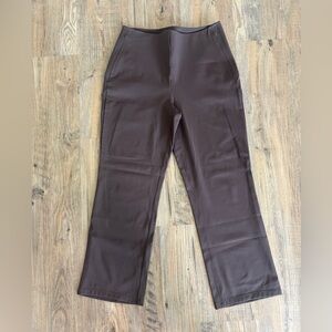NWOT Lululemon Smooth Fit Pull-On High-Rise Cropped Pant (Espresso, size 8)